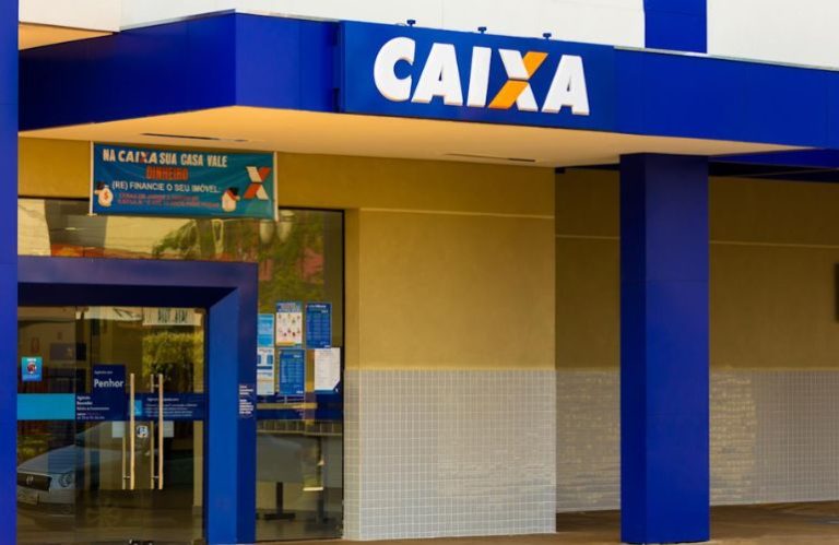 Que horas abre a Caixa Econômica? Confira horários de funcionamento ...